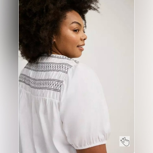 TORRID 00 XL 0X White Cotton Blouse Black Stitch Detail R $49 - Picture 2 of 11